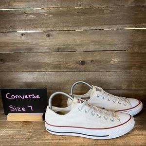 Womens Converse Chuck Taylor All Star Ivory Low Top Shoes Sneakers Size 7 M GUC‎